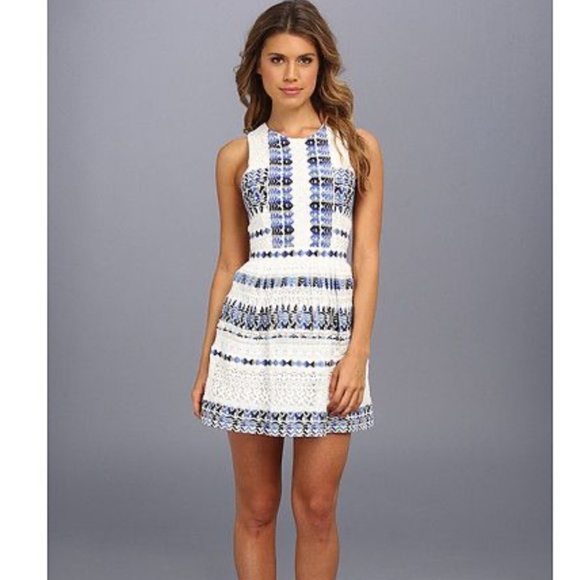 BCBGMaxAzria Dresses & Skirts - BCBGMax Summer Dress